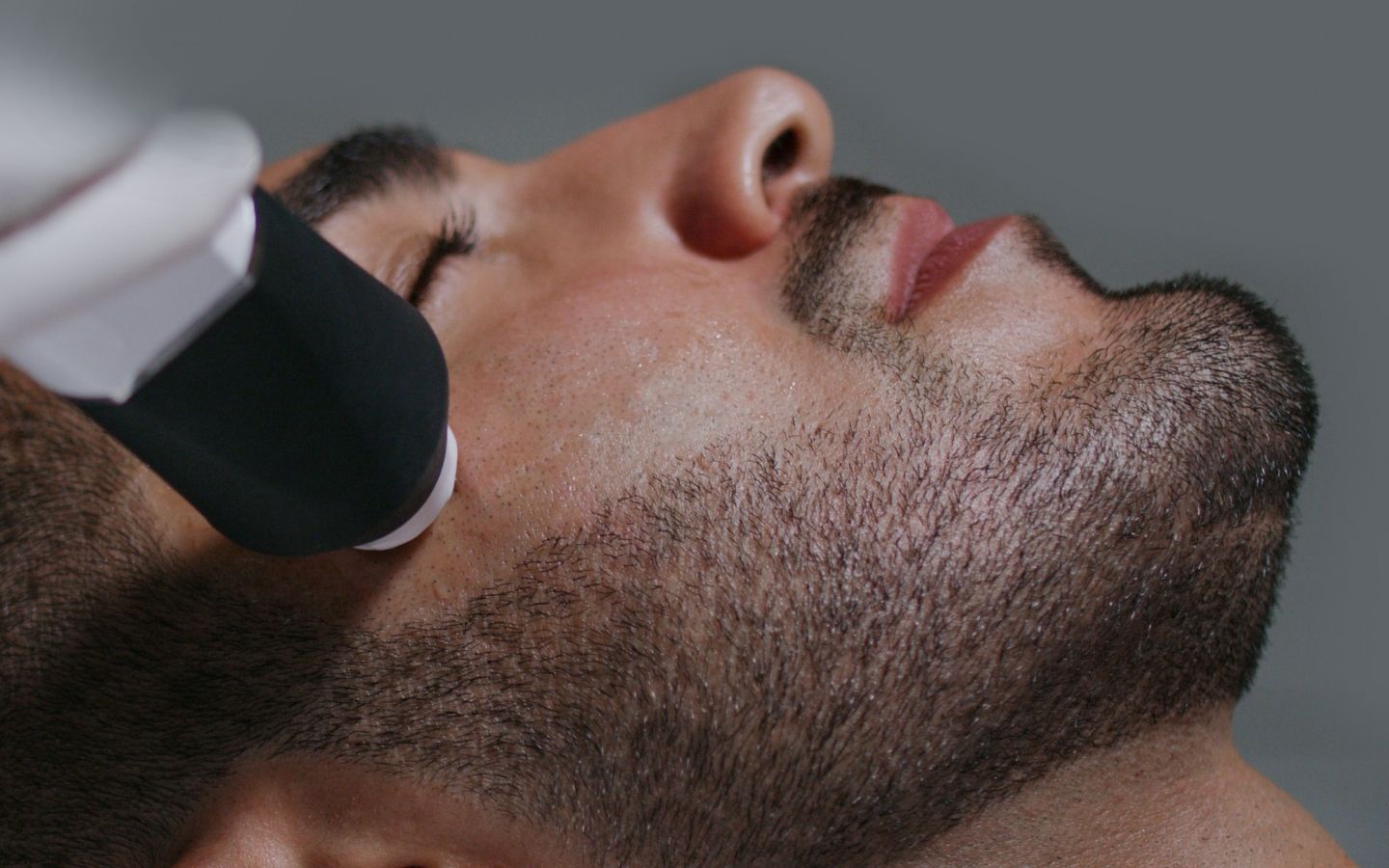 Pourquoi ma barbe ne pousse pas ? Nos conseils — free download